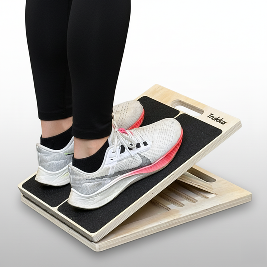 Slant board vid hälsporre och plantar fasciit – vad säger forskning och klinisk erfarenhet?